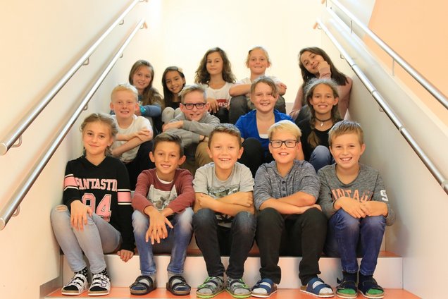 1b 2017-18 k-Klassenfoto_1b